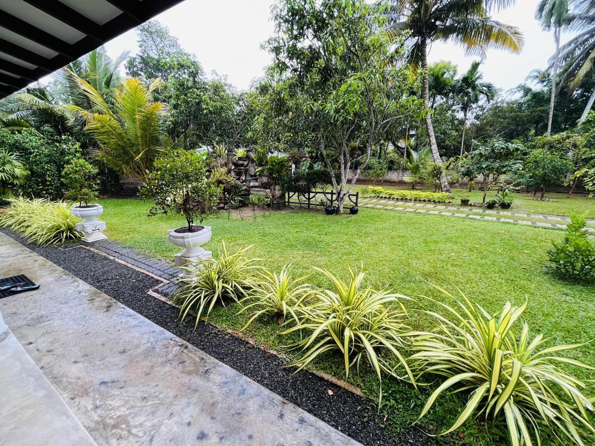 Villa Green Space Matara Luaran gambar